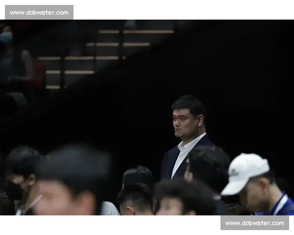 穆奇・诺里斯:姚明 NBA 生涯的暖心引路人 穆奇・诺里斯:姚明 NBA 生涯的暖心引路人